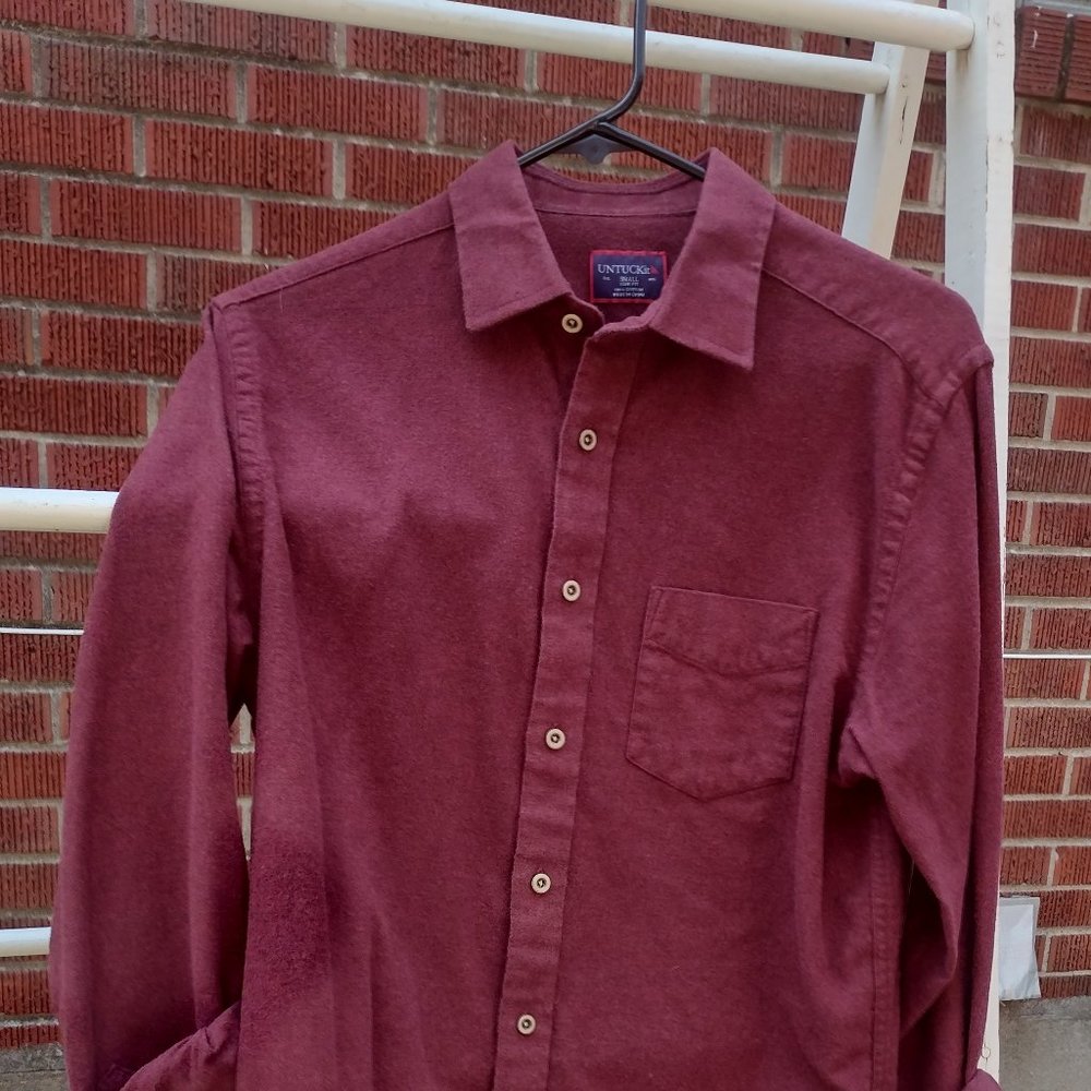 UNTUCKit Men's Shirt, small slim fit